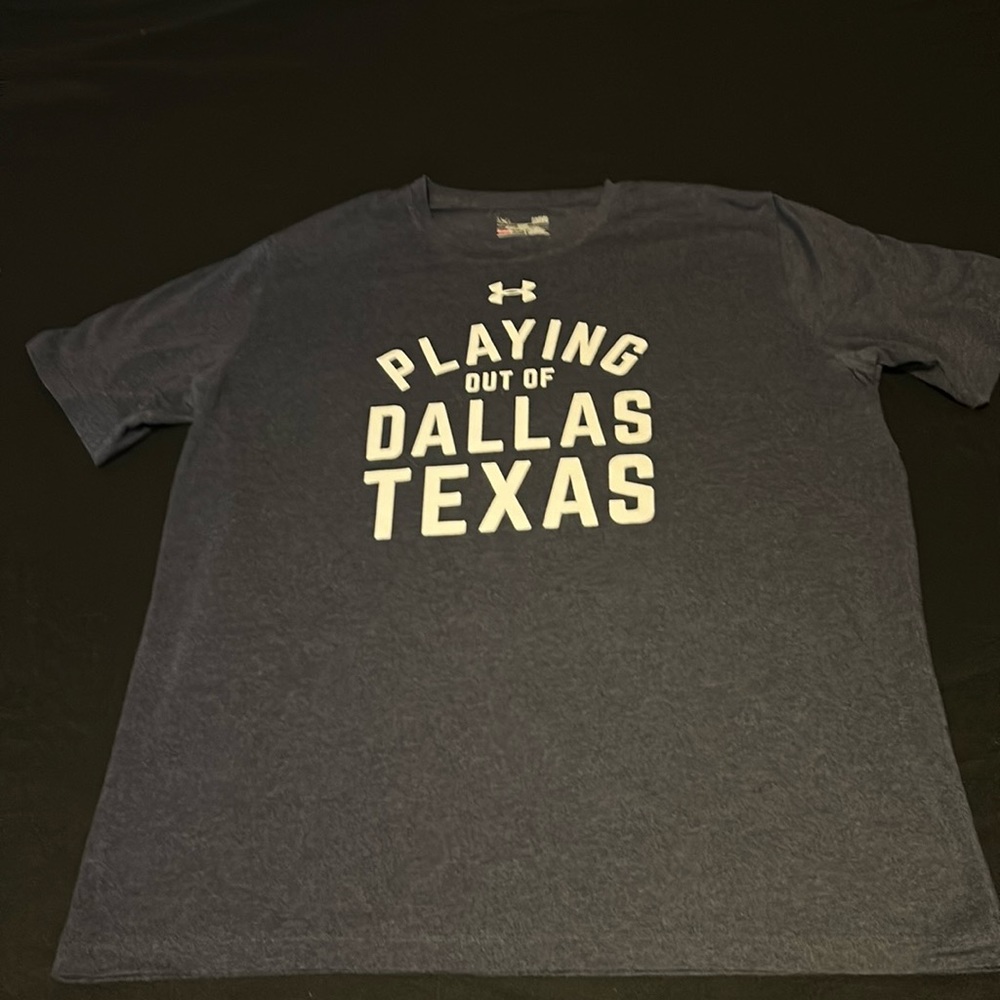 Under Armor men’s t-shirt. Navy blue. Size large
